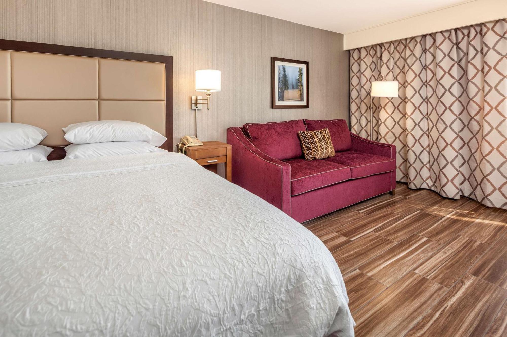 Hampton Inn & Suites Seattle North/Линуд Екстериор снимка