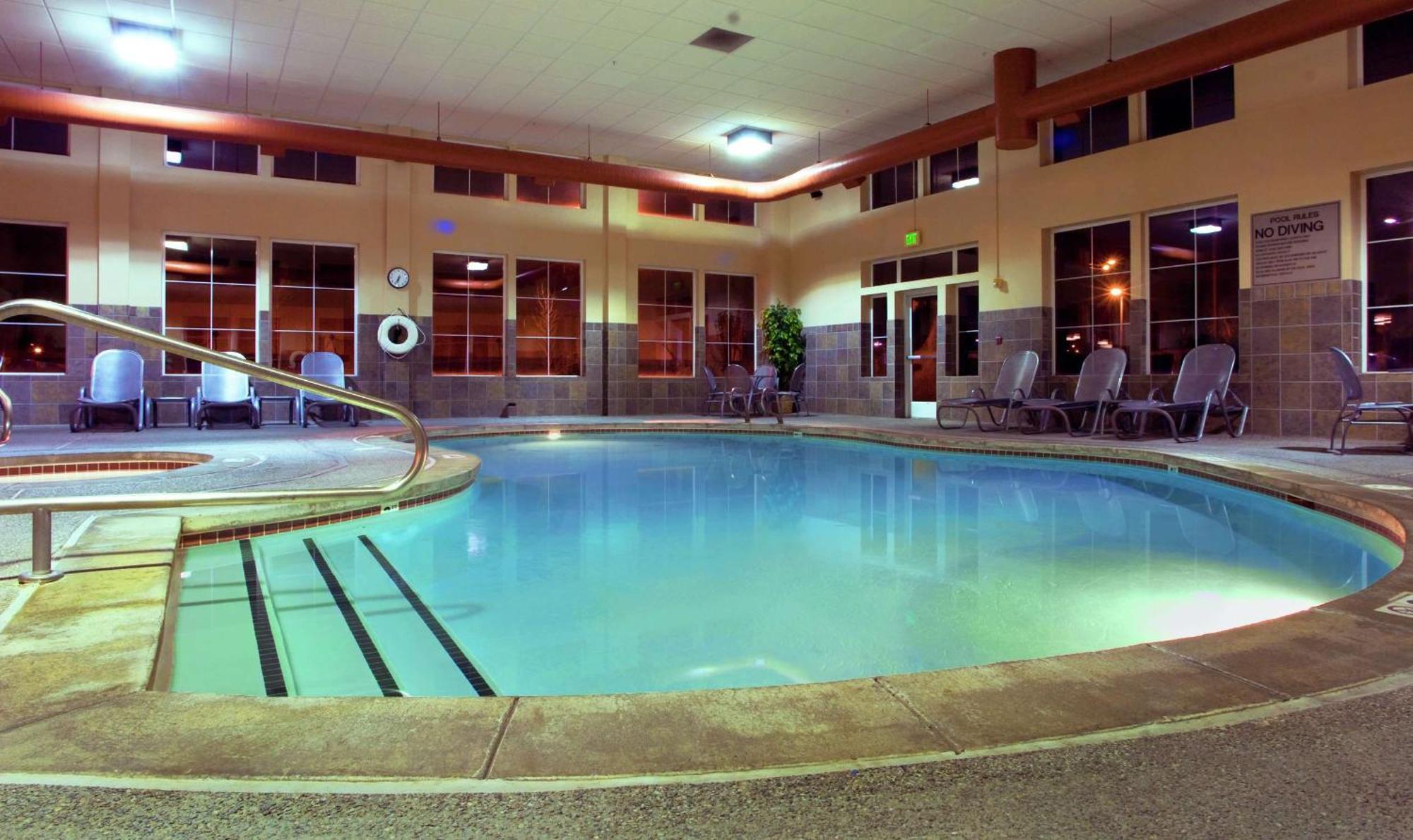 Hampton Inn & Suites Seattle North/Линуд Екстериор снимка